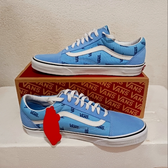 Vans - Picture 4 of 4